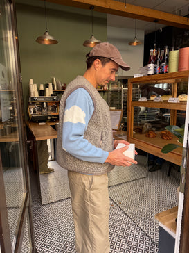 sweter cloudy unisex chmury błękitny przód 