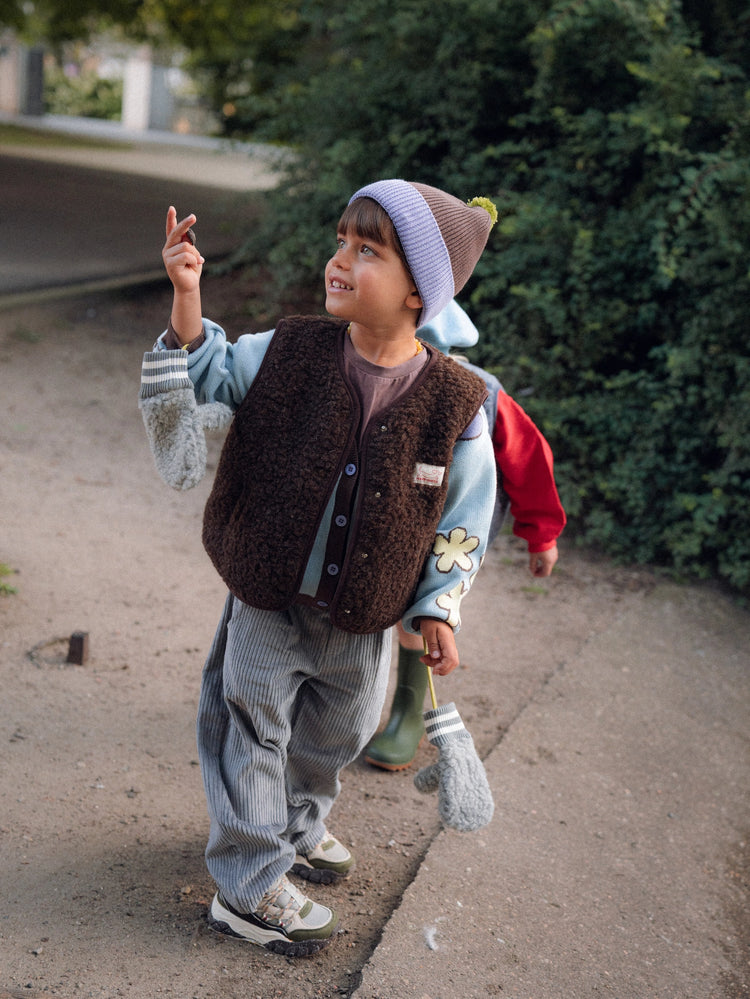 [pl][Model ma 106 cm wzrostu i nosi rozmiar 5-6 lata] [en][The model is 106 cm tall and wears size 5-6 years] [de][Das Model ist 106 cm groß und trägt Größe 5-6 Jahre]