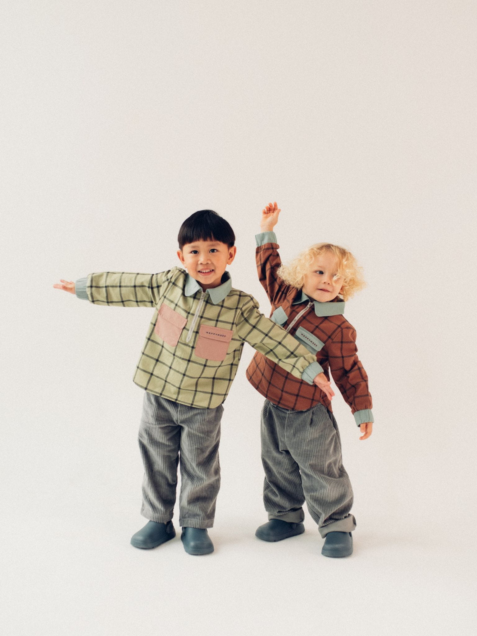 dziecięca koszula bawełniana krata brązowa cocoa brown dzieci koszule spodnie sztruksowe outfit 