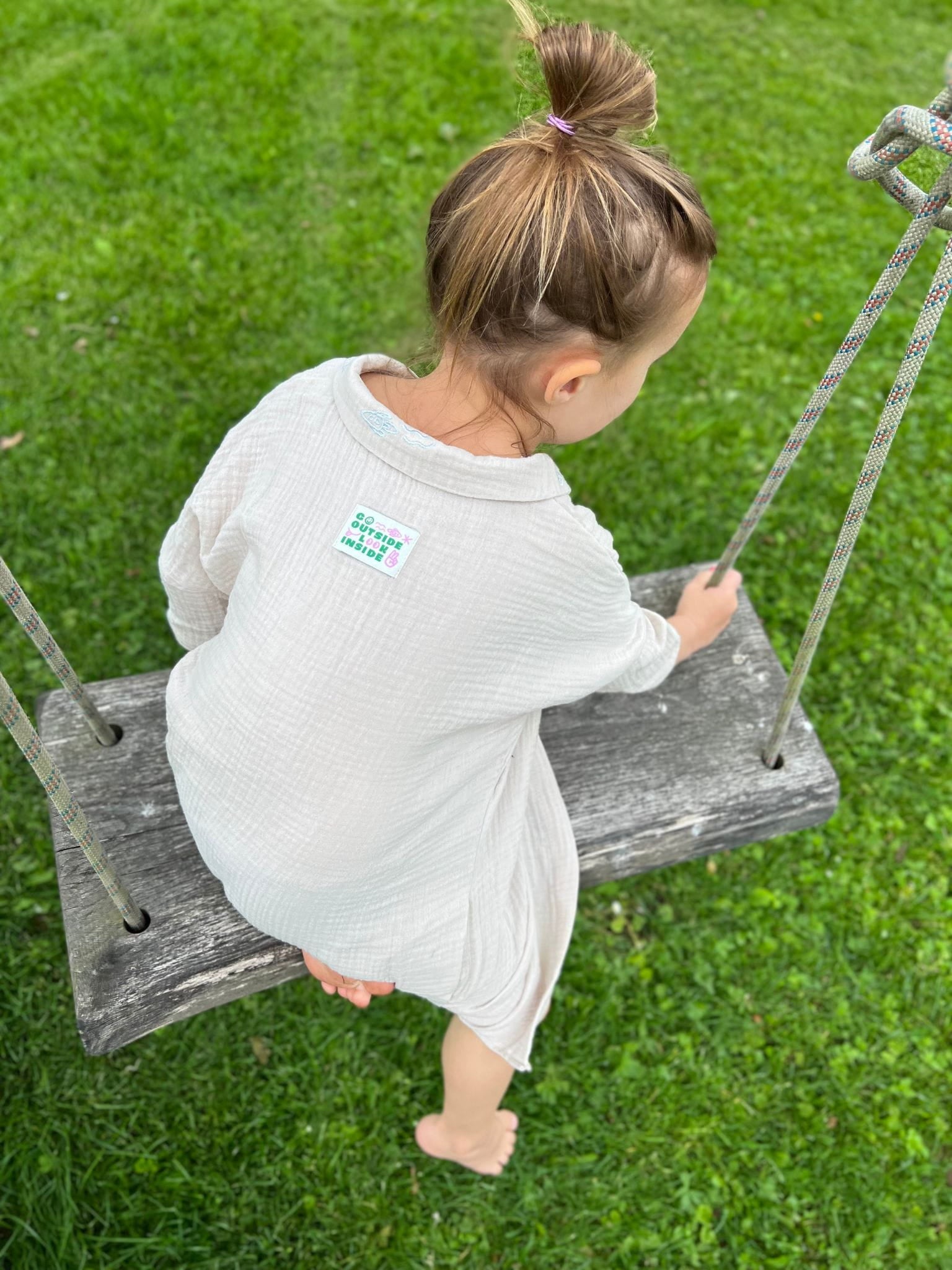 sukienka dziecięca muślinowa bawełna organiczna sand muslin dress dziecko kremowa