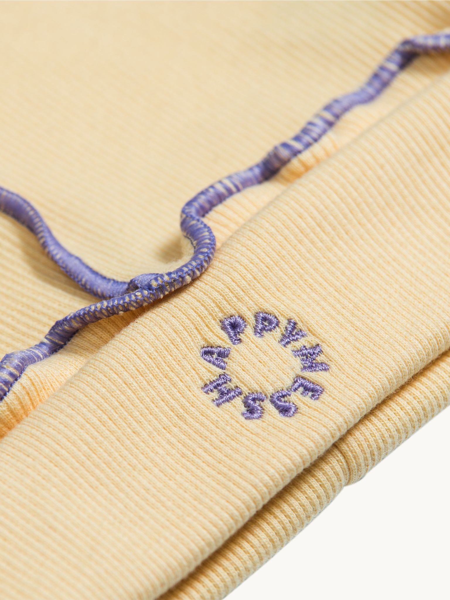 dziecięca czapka beanie bawełniana żółta sunny grape fioletowe detale cotton hat detal