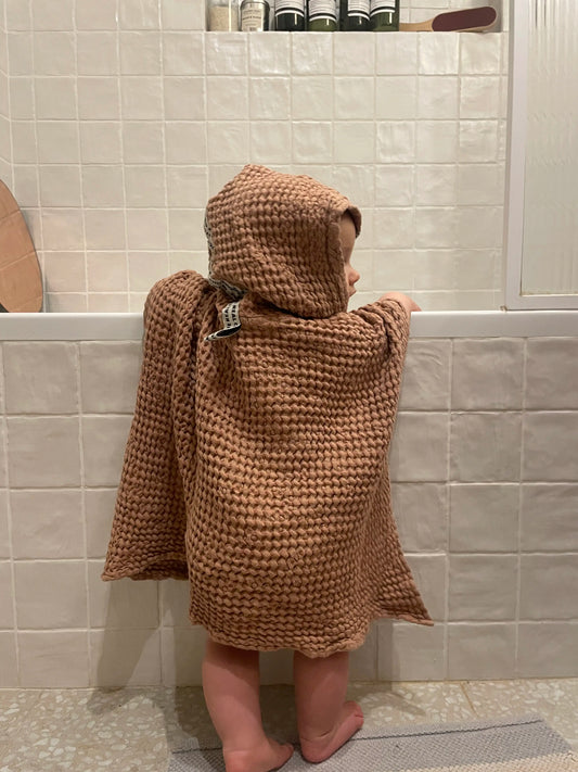 ponczo waflowe dzieciece lniane kąpielowe cinnamon beżowe poncho dziecko kąpiel
