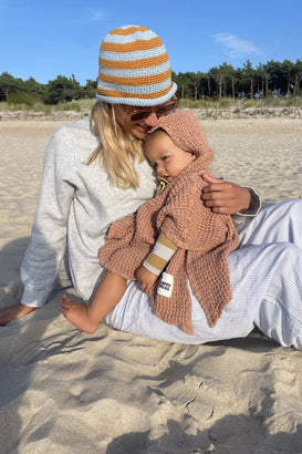 [Todzio ma 8 miesięcy i nosi rozmiar 1-3 lata] ponczo waflowe dzieciece lniane kąpielowe cinnamon beżowe poncho dziecko mama plaża