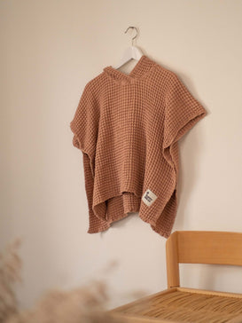 ponczo waflowe dzieciece lniane kąpielowe cinnamon beżowe poncho 
