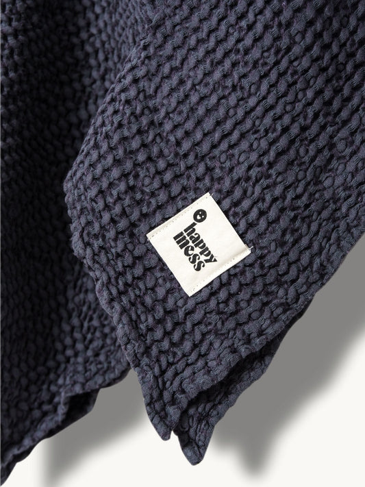 ponczo waflowe dzieciece lniane kąpielowe poncho blueberry granatowe detal logo