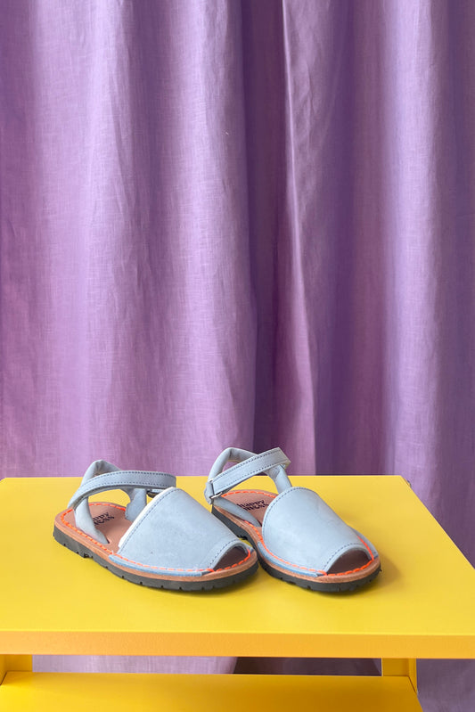 dziecięce sandały minorki outlet niebieskie przebarwienia sky blue sandals 