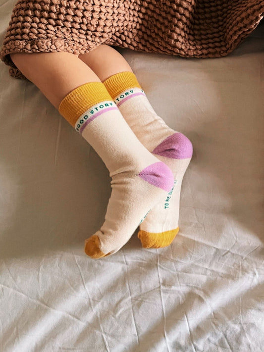 dziecięce skarpetki bawełniane  lavender lawendowe detale organic cotton socks detale kremowe 