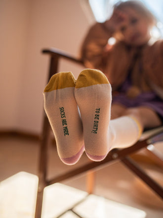 dziecięce skarpetki bawełniane  lavender lawendowe detale organic cotton socks podeszwa 