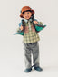 [pl][Model ma 104 cm wzrostu i nosi rozmiar 1-2 lata] [en][The model is 104 cm tall and wears size 1-2 years] [de][Das Model ist 104 cm groß und trägt Größe 1-2 Jahre]   dziecięce spodnie sztruksowe szare foggy grey corduroy szare outfit dziecko stylizacja koszula kamizelka kapelusz  bawełniane cotton