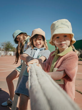 dziecięcy kombinezon frotowy stone szary bawełna organiczna organic cotton jumpsuit overall dzieci kombinezony kapelusz kapelusze 