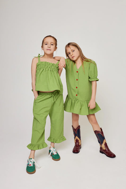 spodnie dziecięce w kratę z falbanką zielone matcha green outfit sukienka top dzieci dziewczynki