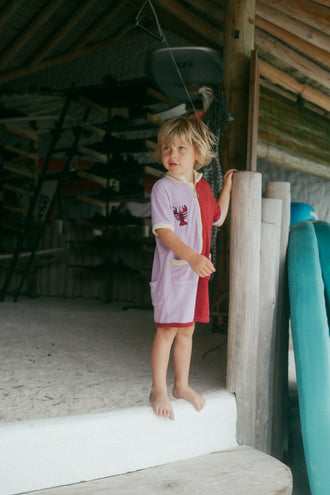 [Model ma 106 cm wzrostu i nosi rozmiar 5-6 lat] dziecięcy kombinezon frotowy colour block bawełna organiczna organic cotton terry jumpsuit overall chłopiec wakacje