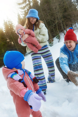 dziecięcy kombinezon wełniany cinnamon wełna merino wool jumpsuit overall rodzina dzieci outfit spodnie kurtka bomberka polka dots kamizelka szalik kapelusz