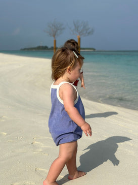 dziecięcy romper frotowy niebieski bawełna organiczna berry breeze organic cotton dziecko wakacje plaża 