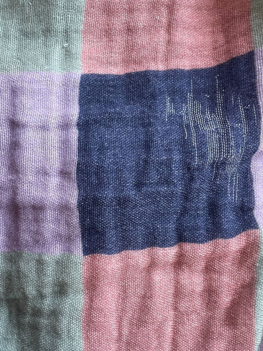 otulacz muślinowy - happy plaid