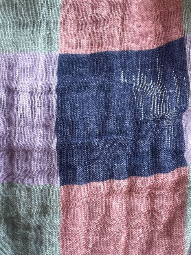 otulacz muślinowy - happy plaid