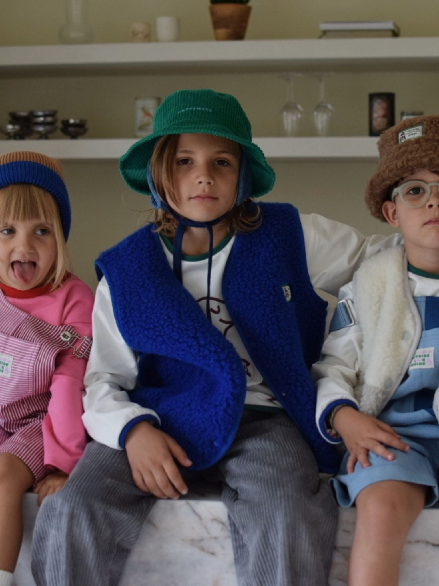 kamizelka wełniana merino dziecięca cobalt kamizelki kapelusz kapelusze ogrodniczki spodnie longsleeve