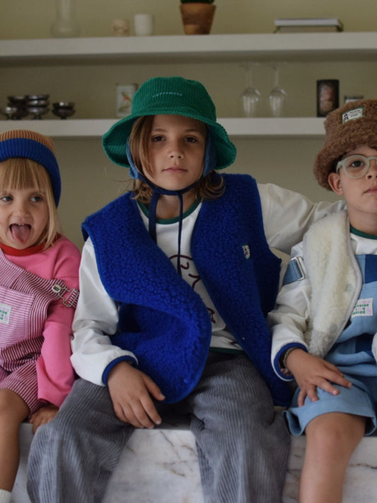 kamizelka wełniana merino dziecięca cobalt kamizelki kapelusz kapelusze ogrodniczki spodnie longsleeve