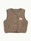 dziecięca wełniana kamizelka merino hazelnut beżowa wool vest gilet slevless przód