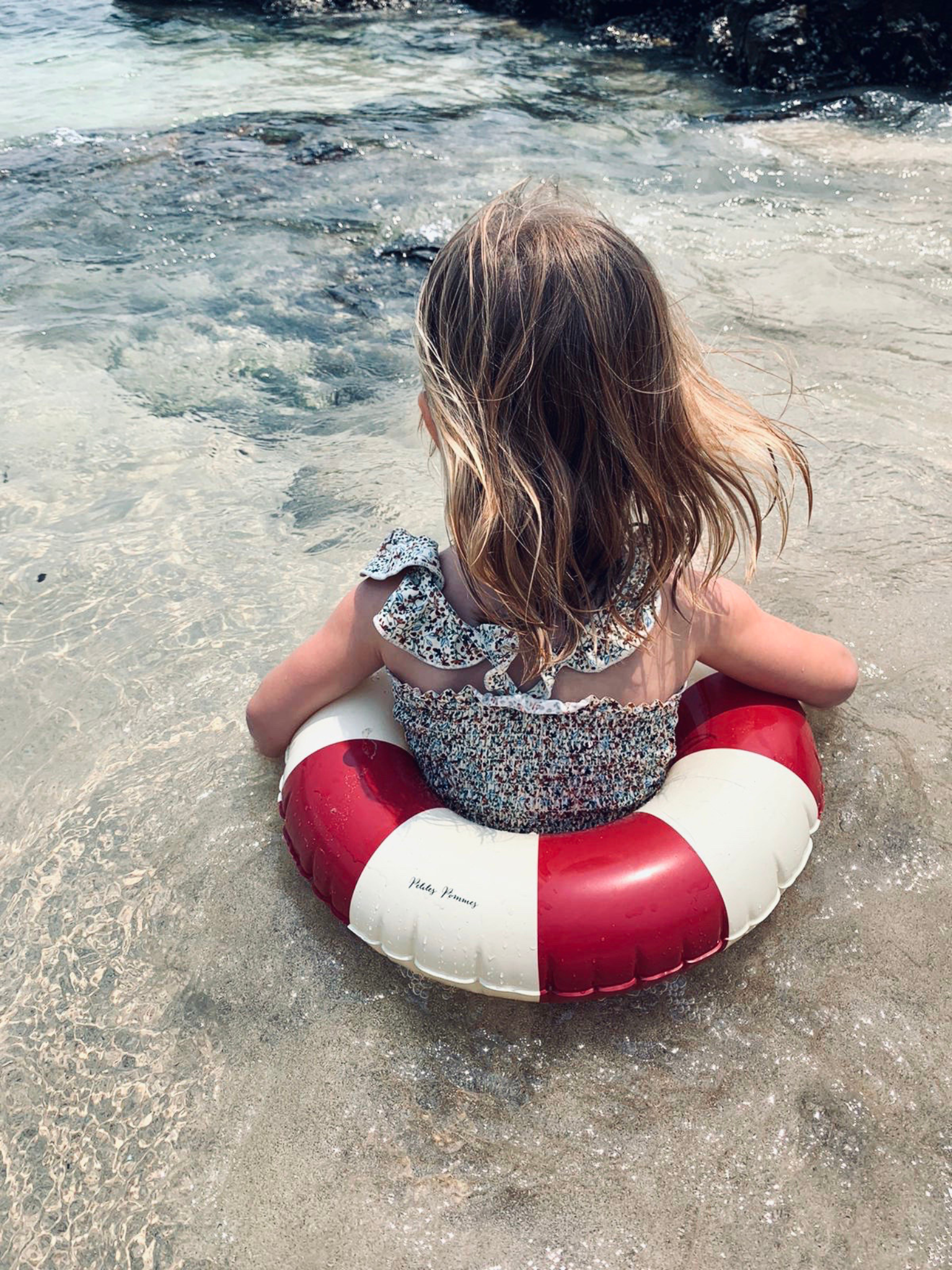 kółko do pływania wodne basen swim ring ruby red czerwone morze woda dziewczynka 