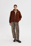 [pl][Modelka ma 179 cm wzrostu i nosi rozmiar S] [en][The model is 179 cm tall and wears size S] [de][Das Model ist 179 cm groß und trägt Größe S]  kurtka wełniana damska adult clay ruda miedziana bomberka jacket wool merino jacke wolljacke brązowa