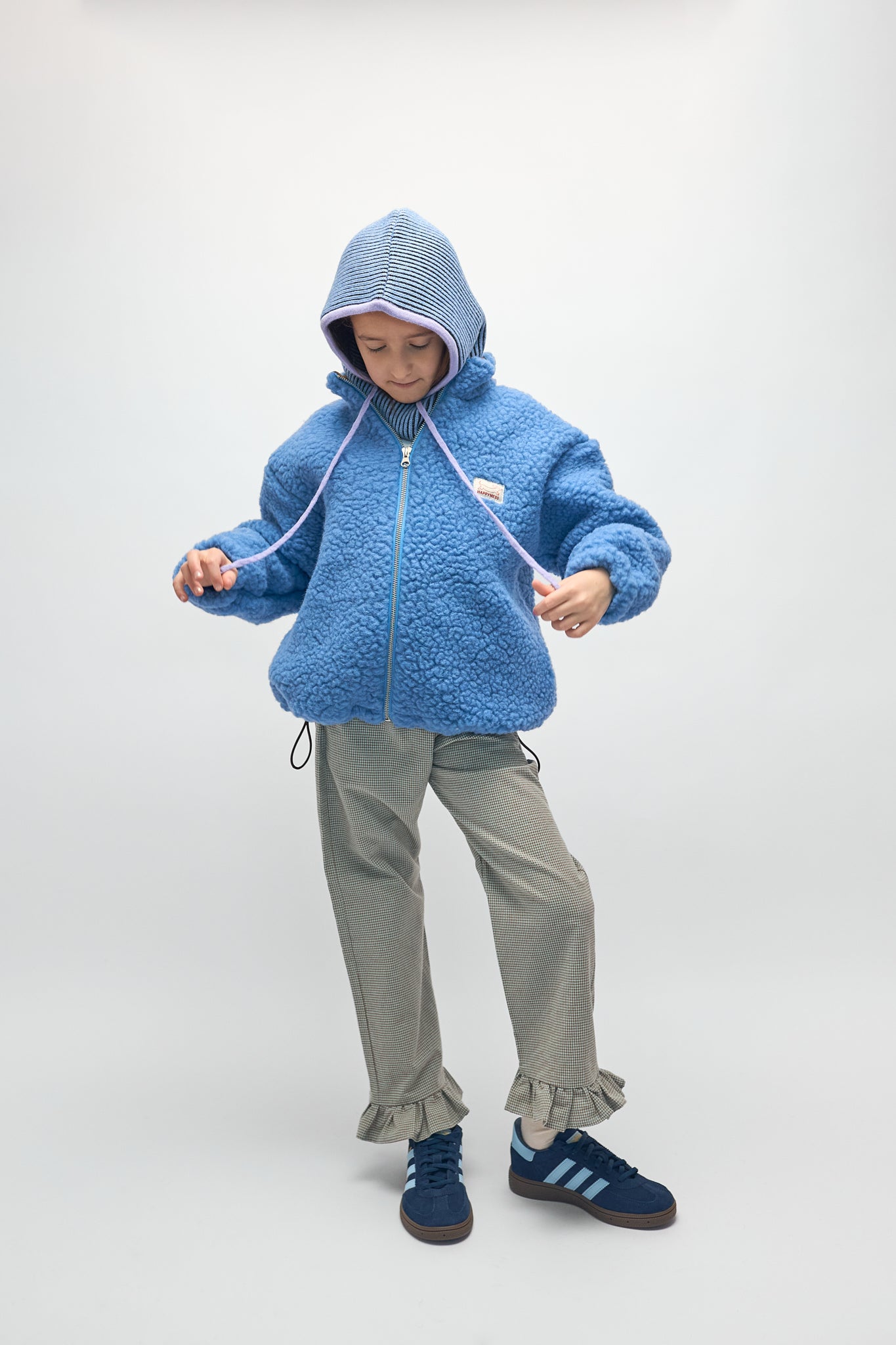 kurtka wełniana dziecięca bomberka ice blue niebieska komin spodnie stylizacja outfit