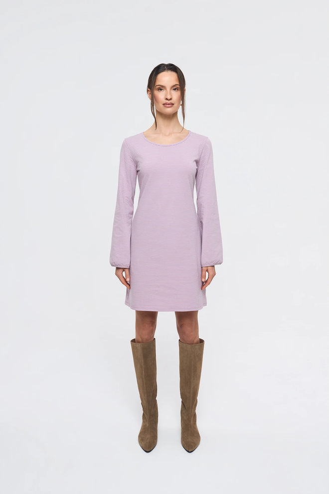 [pl][Modelka ma 174 cm i nosi rozmiar S] [en][The model is 174 cm and wears size S] [de][Das Model ist 174 cm groß und trägt Größe S] bawełniana fioletowa lawendowa sukienka mini w paski trapezowa women's cotton dress baumwoll minikleid damenkleid kleid lavender shadow