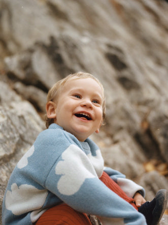 sweter dziecięcy cloudy chmury błękitny dziecko child sweater kid 