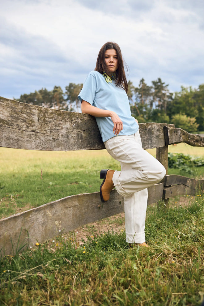 [pl][Modelka ma 172 cm i nosi rozmiar S] [en][The model is 172 cm and wears size S] [de][Das Model ist 172 cm groß und trägt Größe S]  t-shirt damski z nadrukiem bawełna organiczna organic cotton women's damen bio-baumwolle