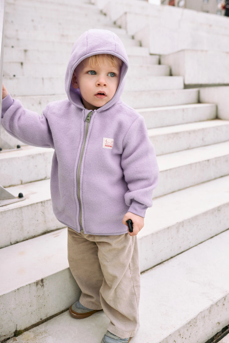 [pl][Model ma 2,5 roku i nosi rozmiar 3-4 lata] [en][The model is 2,5 years old and wears a size 3–4 years] dziecięca kurtka wełniana merino fioletowa lilac children's wool merino jacket 