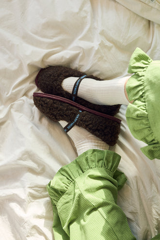 damskie wełniane kapcie merino brązowe women's wool slippers chocolate brown outfit