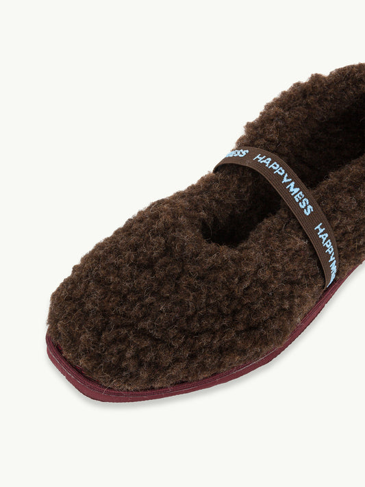 wełniane kapcie damskie merino z gumką woolen slippers brązowe chocolate brown detal